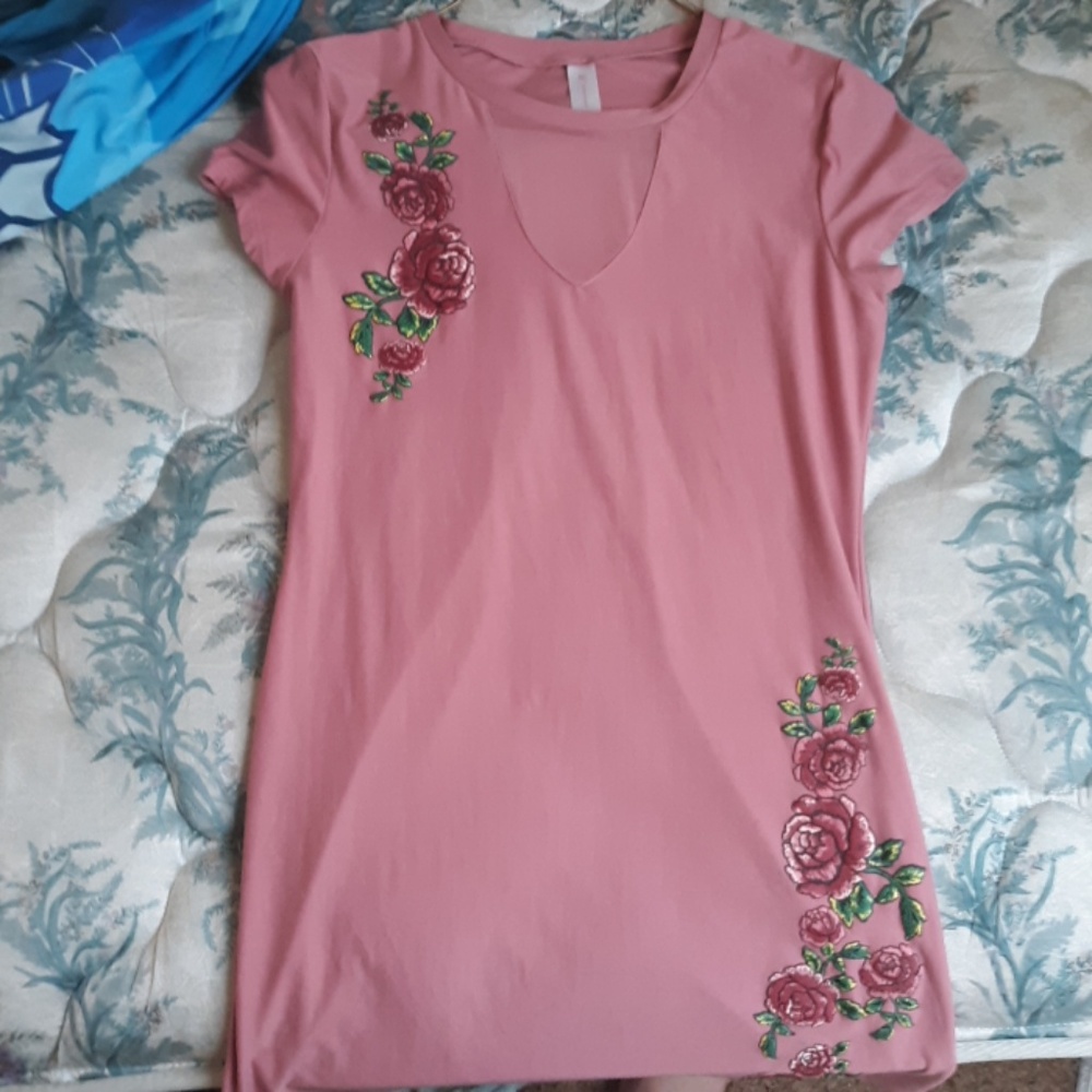 Slim soft pink,purple dress with roses